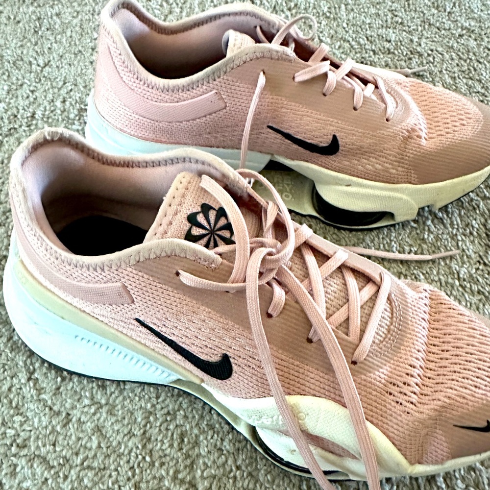 Nike Super Reps size 8